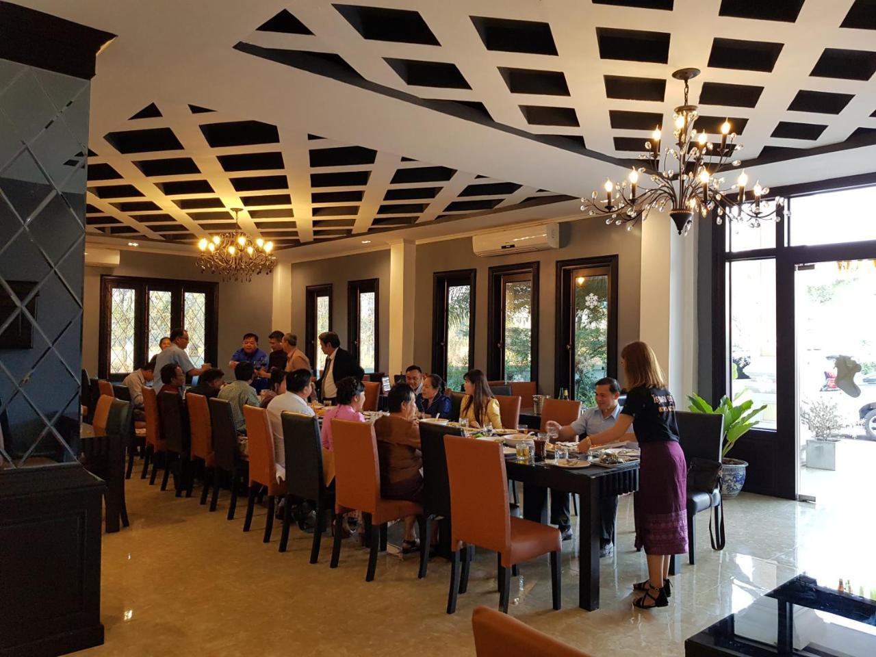 Khounmixay Hotel Вьентьян Экстерьер фото